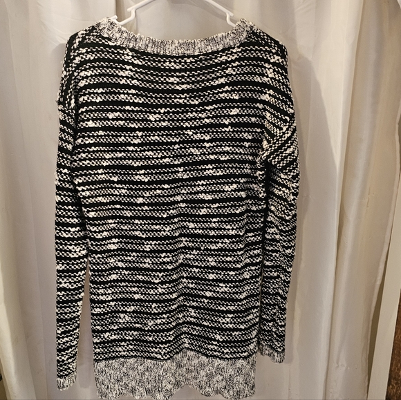 Black and White Striped Sweater with Lace Detail - Picture 6 of 6